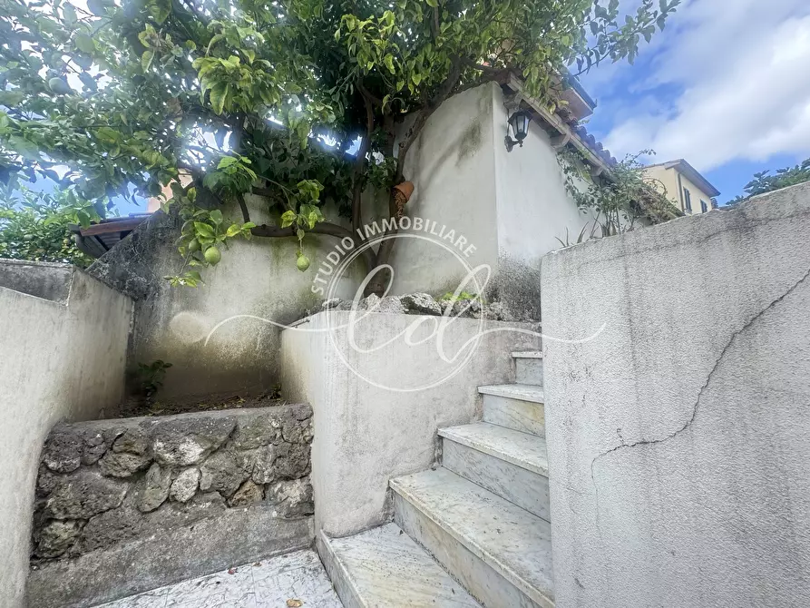 Immagine 61 di Porzione di casa in vendita  a Carrara