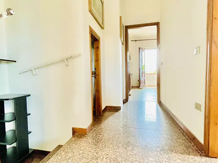Immagine 9 di Quadrilocale in vendita  a Pietrasanta
