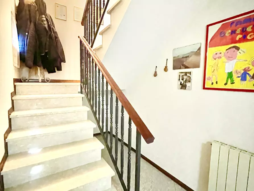 Immagine 35 di Villetta a schiera in vendita  a Camaiore