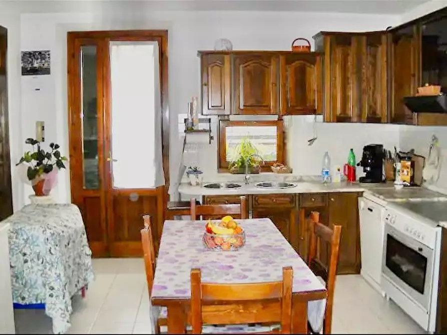 Immagine 6 di Appartamento in vendita  a Pietrasanta