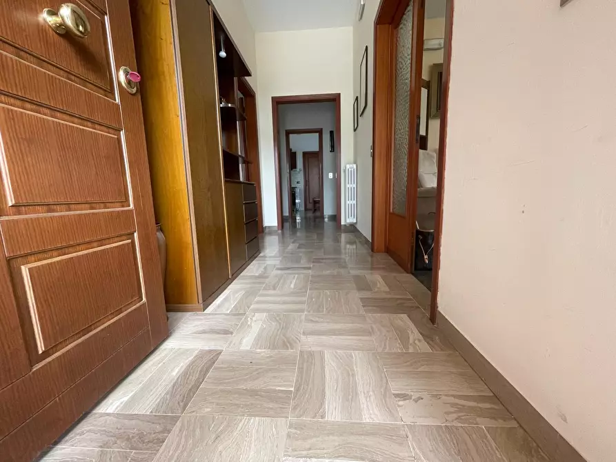 Immagine 3 di Quadrilocale in affitto  a Pietrasanta