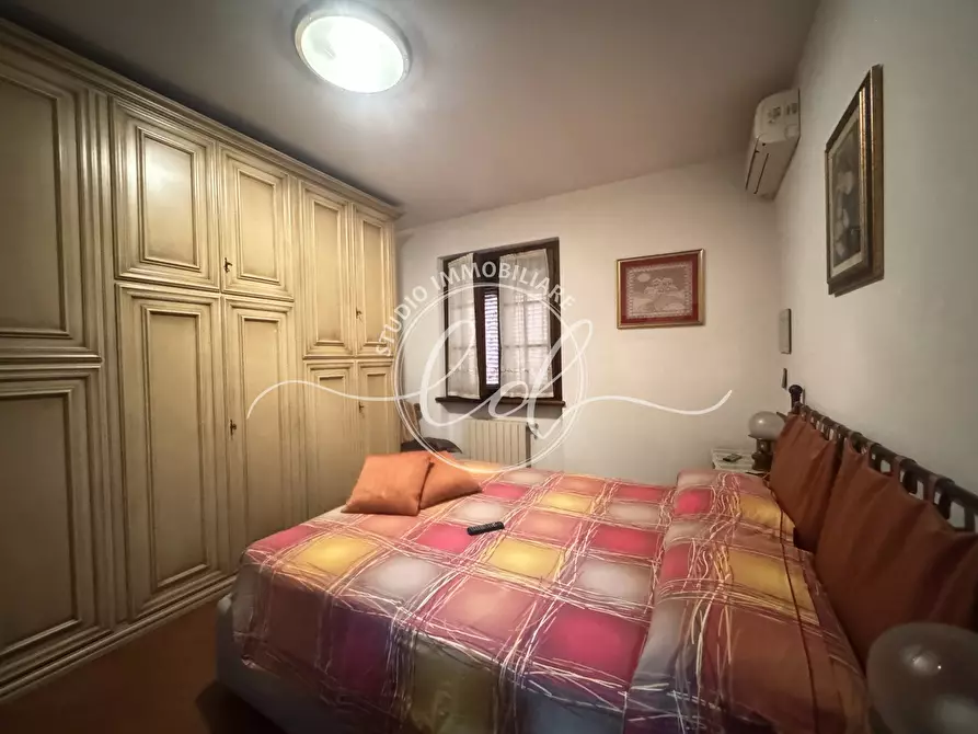 Immagine 28 di Villetta a schiera in vendita  a Seravezza