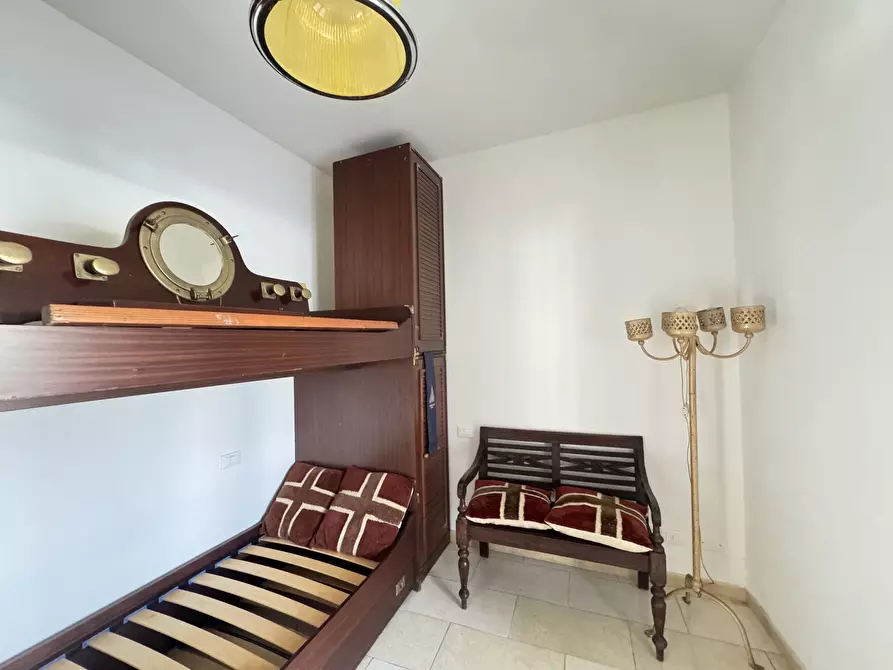 Immagine 15 di Villa in vendita  a Massa