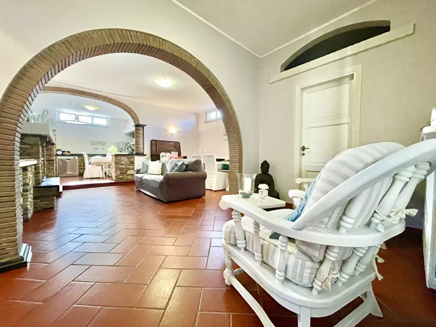 Immagine 5 di Porzione di casa in affitto  a Pietrasanta