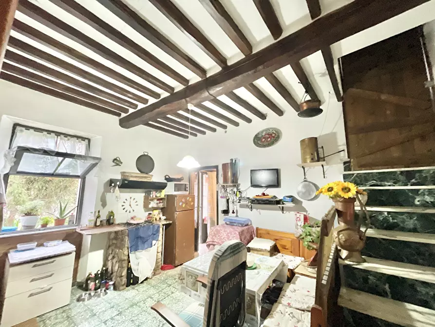 Immagine 6 di Porzione di casa in vendita  a Pietrasanta