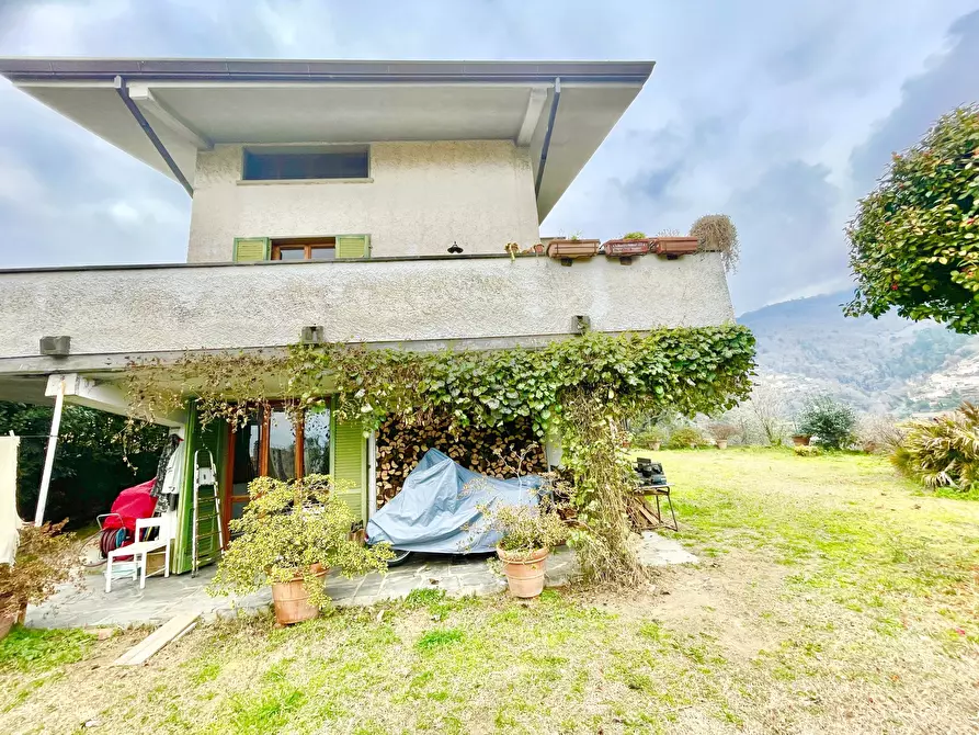 Immagine 52 di Casa indipendente in vendita  a Montignoso