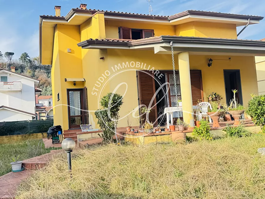 Immagine 2 di Casa indipendente in vendita  a Massarosa