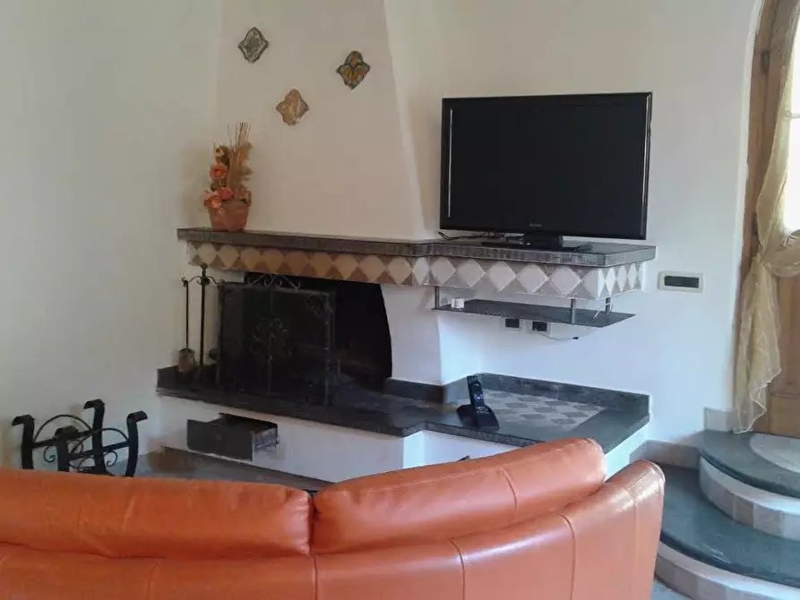 Immagine 9 di Villa in vendita  a Seravezza