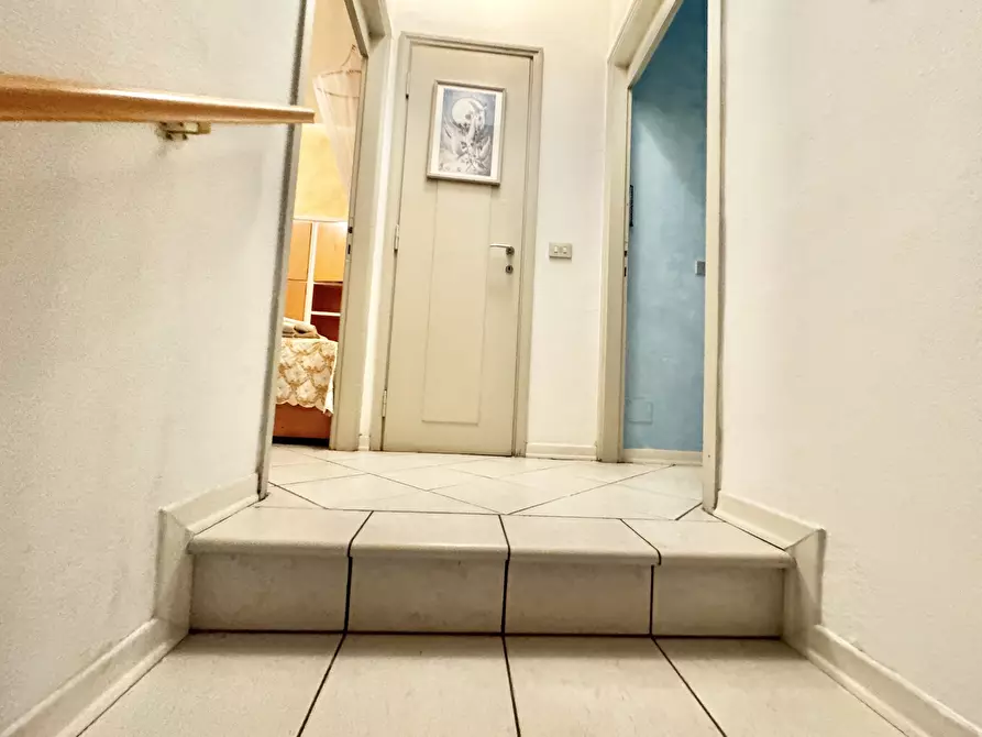 Immagine 37 di Quadrilocale in vendita  a Seravezza