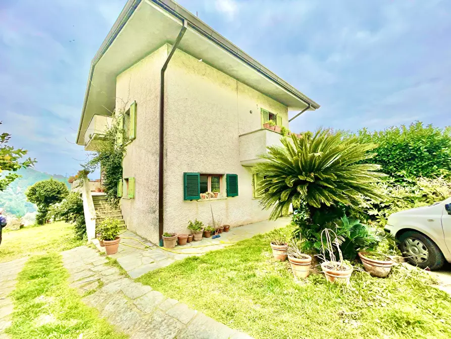 Immagine 2 di Casa indipendente in vendita  a Montignoso