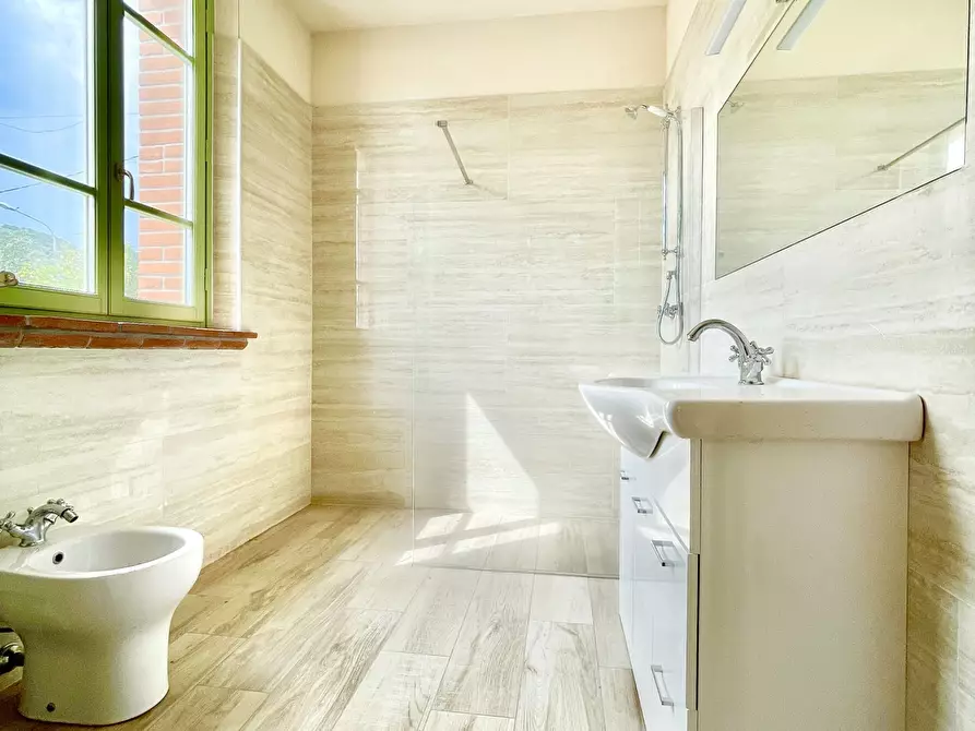 Immagine 18 di Casa indipendente in vendita  a Pietrasanta