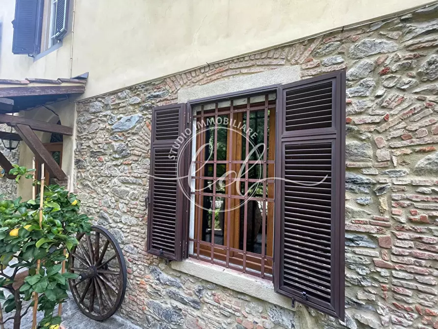 Immagine 5 di Porzione di casa in vendita  a Massarosa