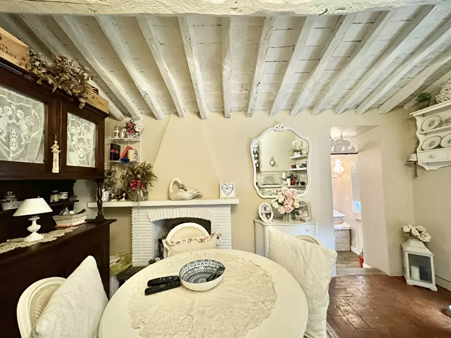 Immagine 7 di Quadrilocale in vendita  a Seravezza