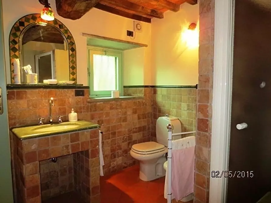 Immagine 8 di Porzione di casa in vendita  a Seravezza