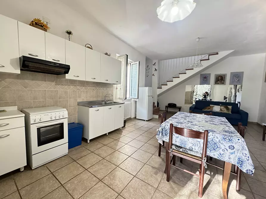 Immagine 11 di Casa indipendente in affitto  a Seravezza