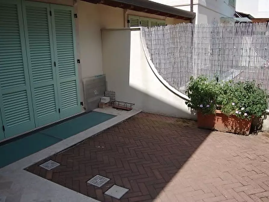 Immagine 3 di Casa indipendente in affitto  a Montignoso