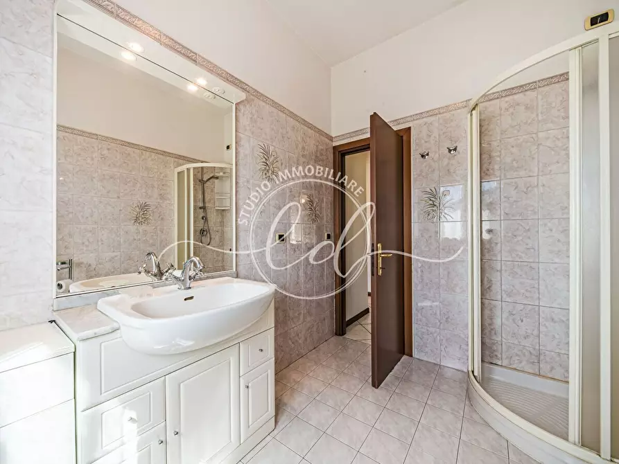 Immagine 14 di Quadrilocale in vendita  a Pietrasanta