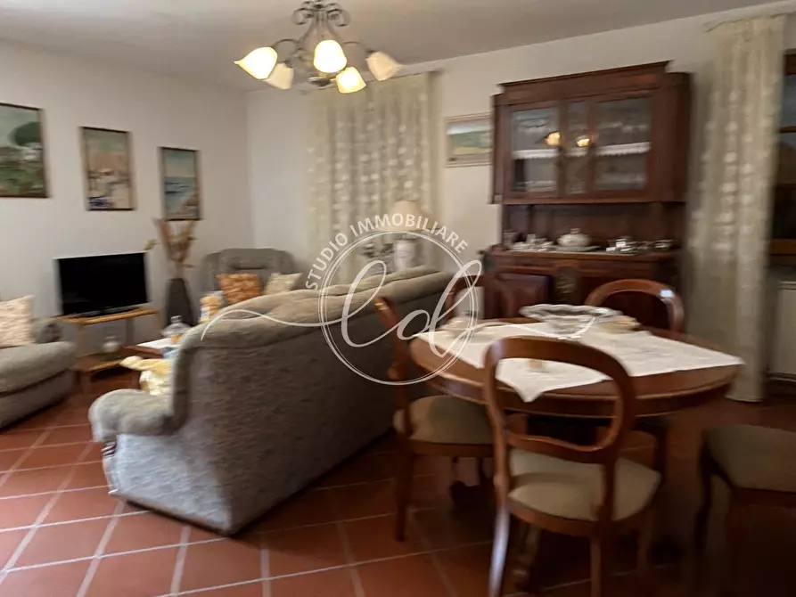 Immagine 6 di Porzione di casa in affitto  a Seravezza