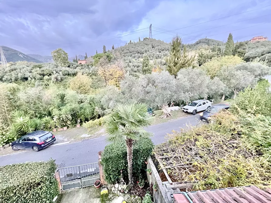 Immagine 86 di Porzione di casa in vendita  a Pietrasanta