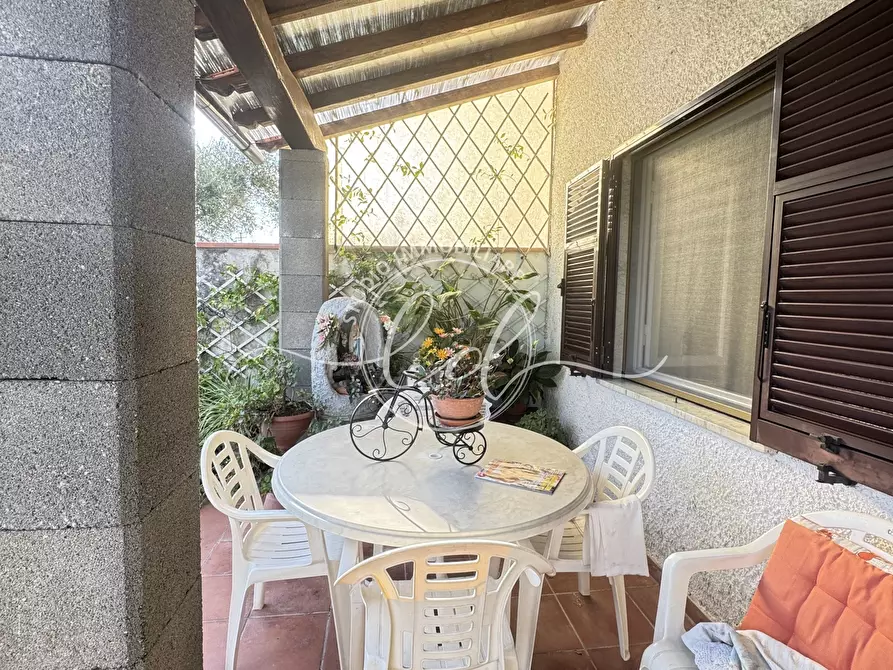 Immagine 7 di Porzione di casa in vendita  a Pietrasanta