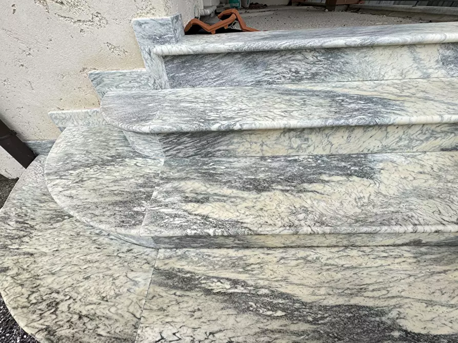 Immagine 14 di Porzione di casa in vendita  a Seravezza