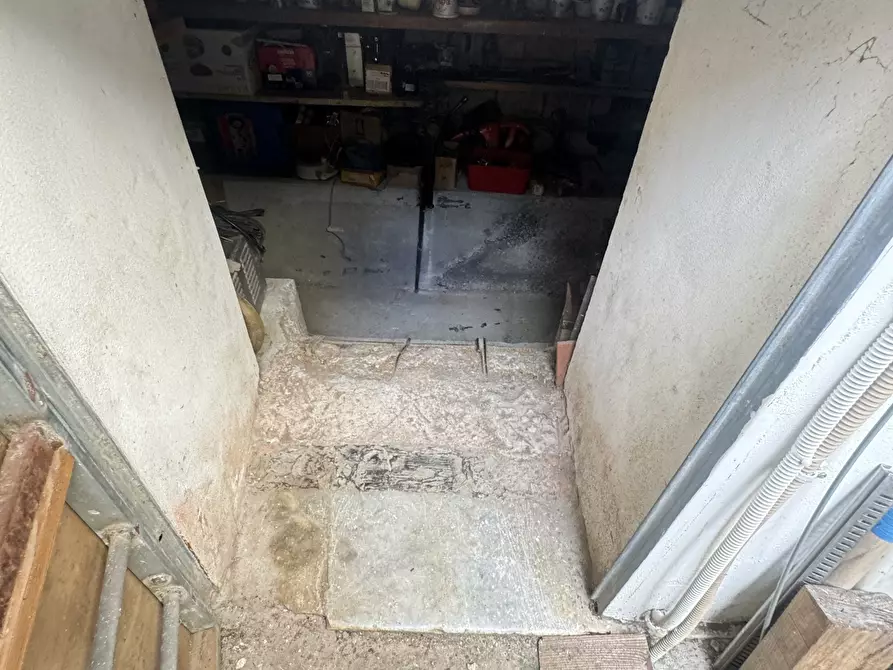 Immagine 54 di Porzione di casa in vendita  a Pietrasanta