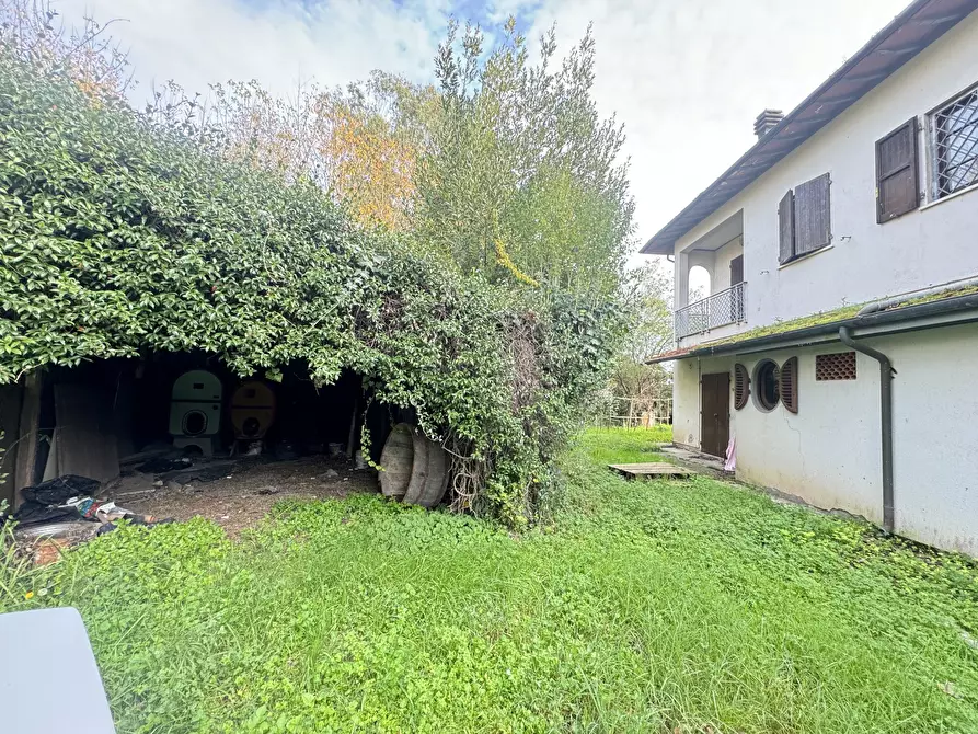 Immagine 62 di Rustico / casale in vendita  a Pietrasanta