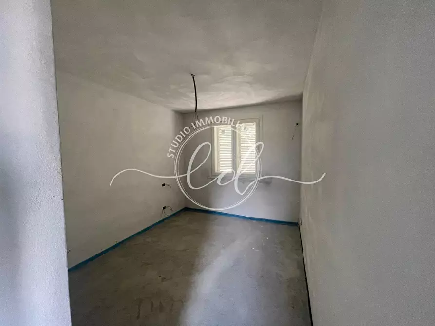 Immagine 14 di Porzione di casa in vendita  a Camaiore