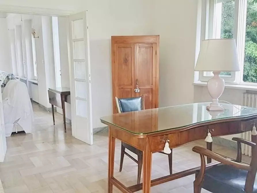 Immagine 8 di Villa in affitto  a Camaiore