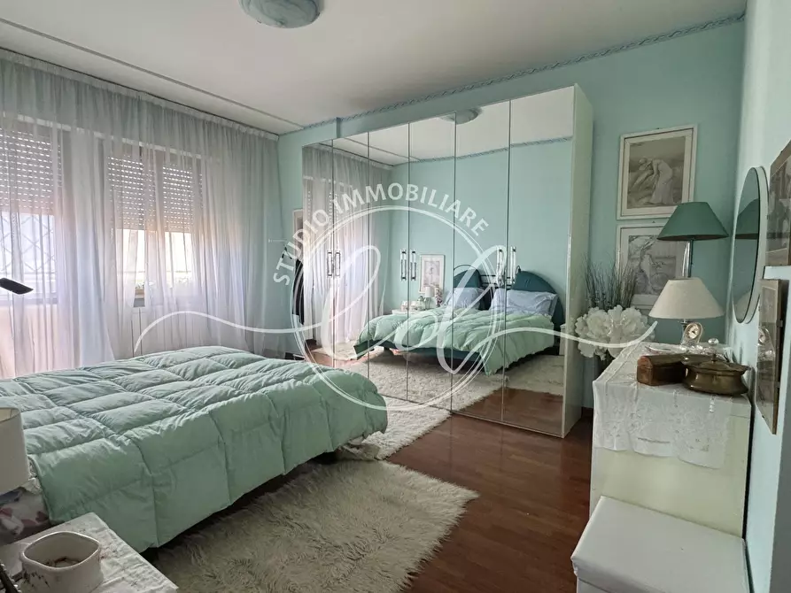 Immagine 33 di Quadrilocale in vendita  a Seravezza