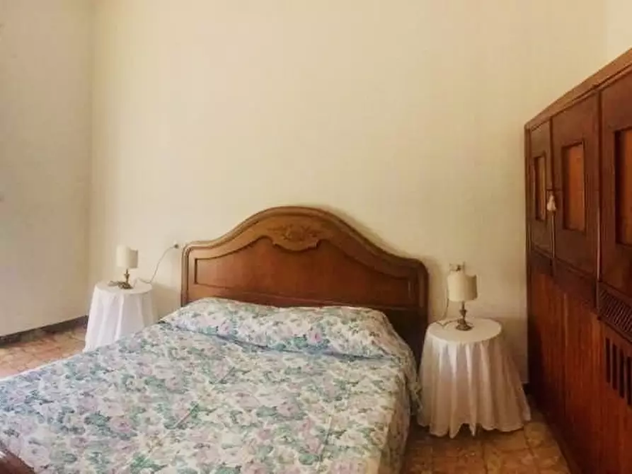 Immagine 21 di Villa in affitto  a Camaiore