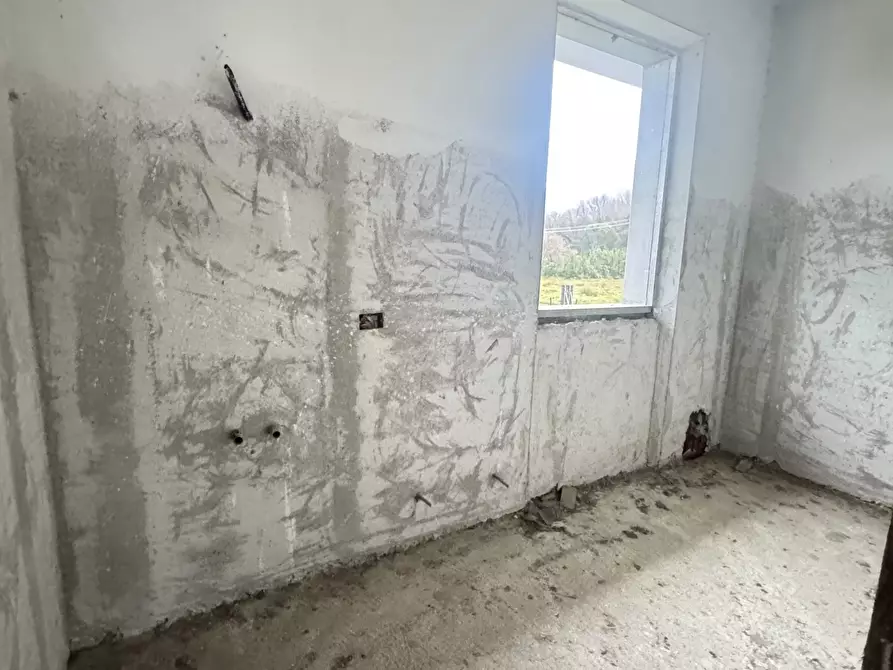 Immagine 25 di Porzione di casa in vendita  a Camaiore