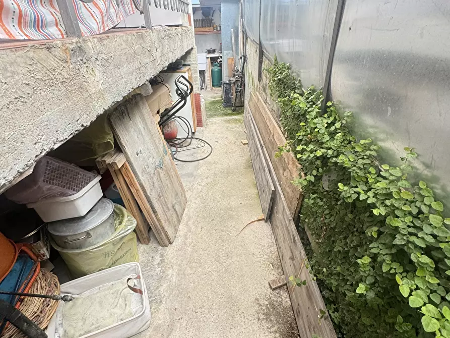 Immagine 52 di Porzione di casa in vendita  a Pietrasanta