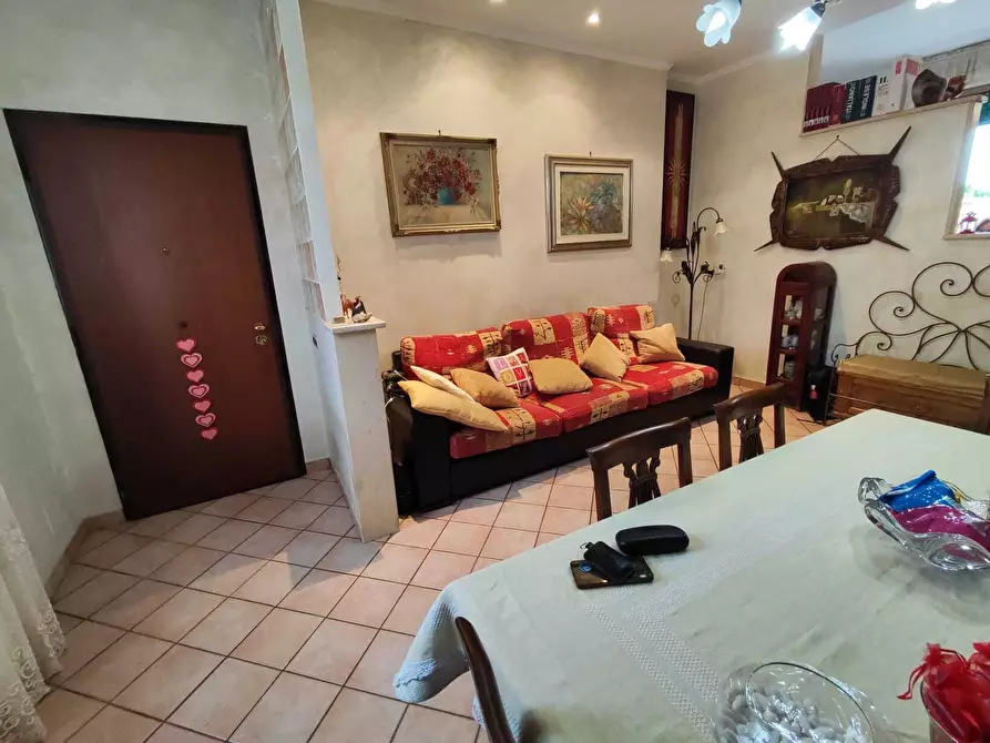 Immagine 8 di Quadrilocale in vendita  in Via Vincenzo Lunardi 2 a Guidonia Montecelio