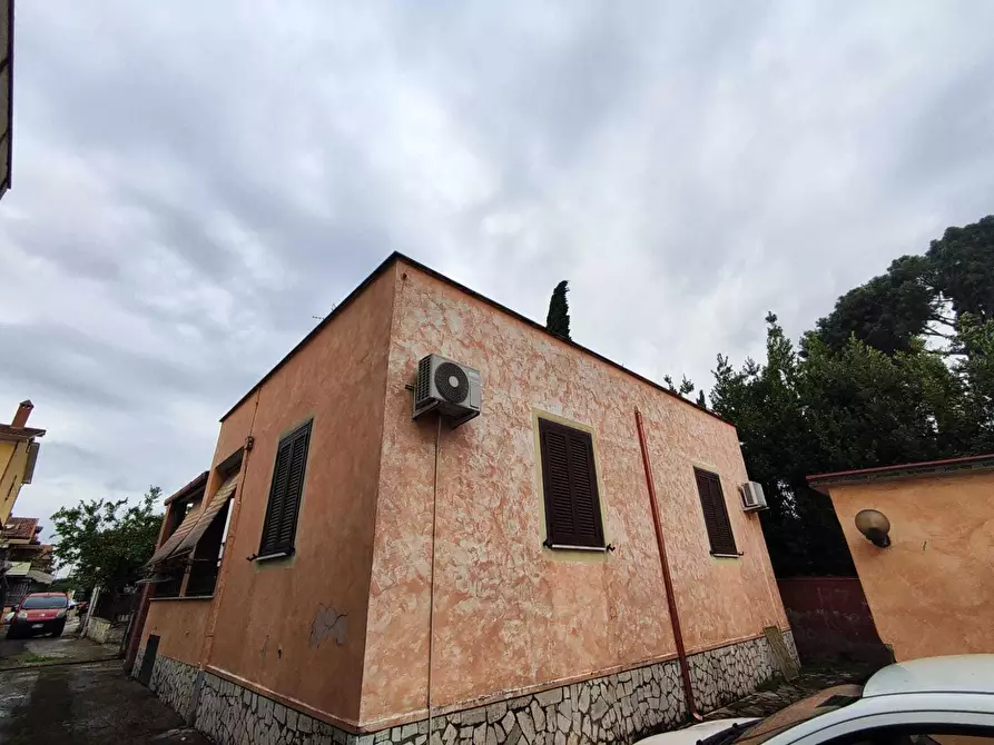 Immagine 1 di Villa in vendita  in via garibaldi a Guidonia Montecelio