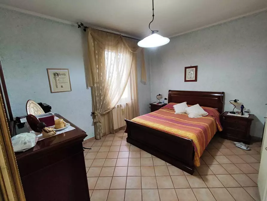 Immagine 21 di Quadrilocale in vendita  in Via Vincenzo Lunardi 2 a Guidonia Montecelio