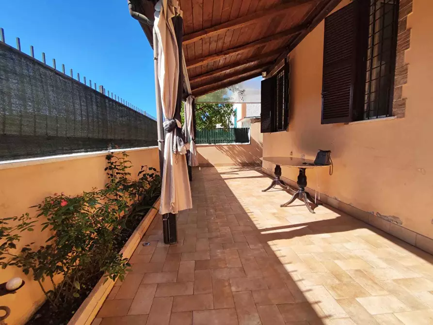 Immagine 2 di Casa indipendente in vendita  in via fratelli bandiera 26 a Guidonia Montecelio