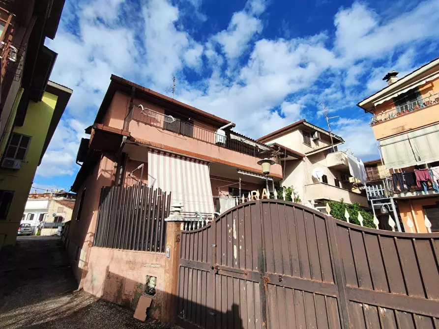 Immagine 1 di Trilocale in vendita  in via giuseppe garibaldi 25 a Guidonia Montecelio