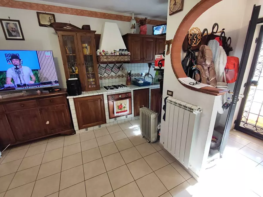 Immagine 16 di Trilocale in vendita  in Via Daniele Manin 3 a Guidonia Montecelio