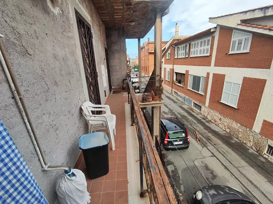 Immagine 6 di Trilocale in vendita  in Via Luigi Settembrini 6 a Guidonia Montecelio