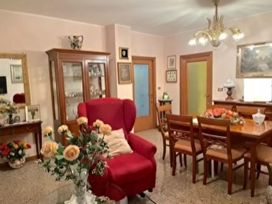 Immagine 8 di Quadrilocale in affitto  a Ascoli Piceno