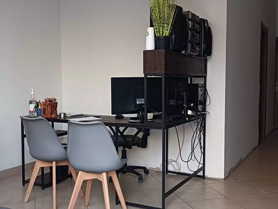 Immagine 2 di Locale commerciale in vendita  a Alghero