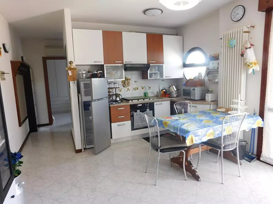 Immagine 9 di Bilocale in affitto  in Via Aristo e Giuseppe Isola 43 a Parma