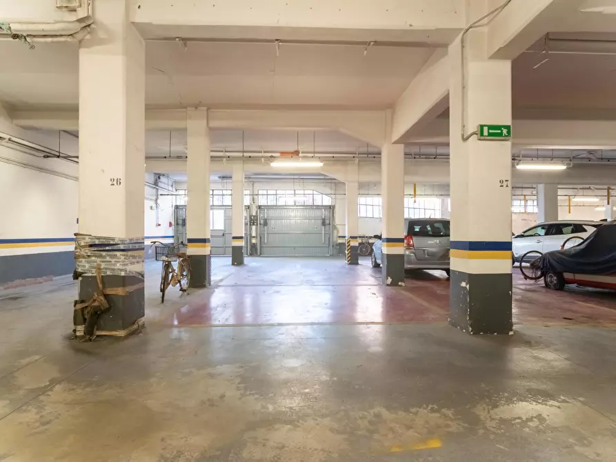 Immagine 15 di Pentalocale in vendita  in Viale Mentana 92 a Parma