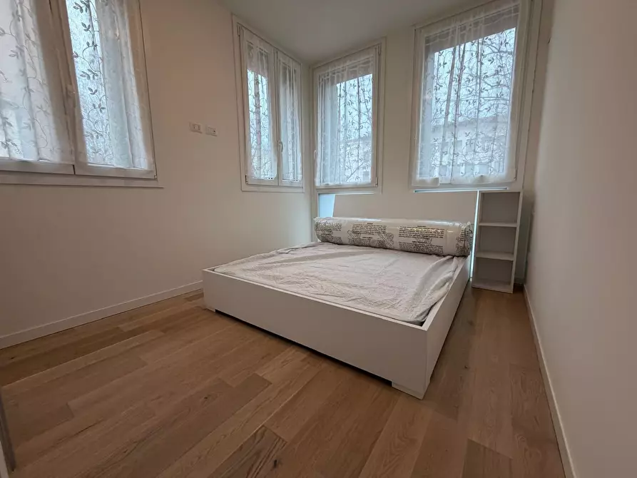 Immagine 9 di Bilocale in affitto  in Viale Mentana 134 a Parma