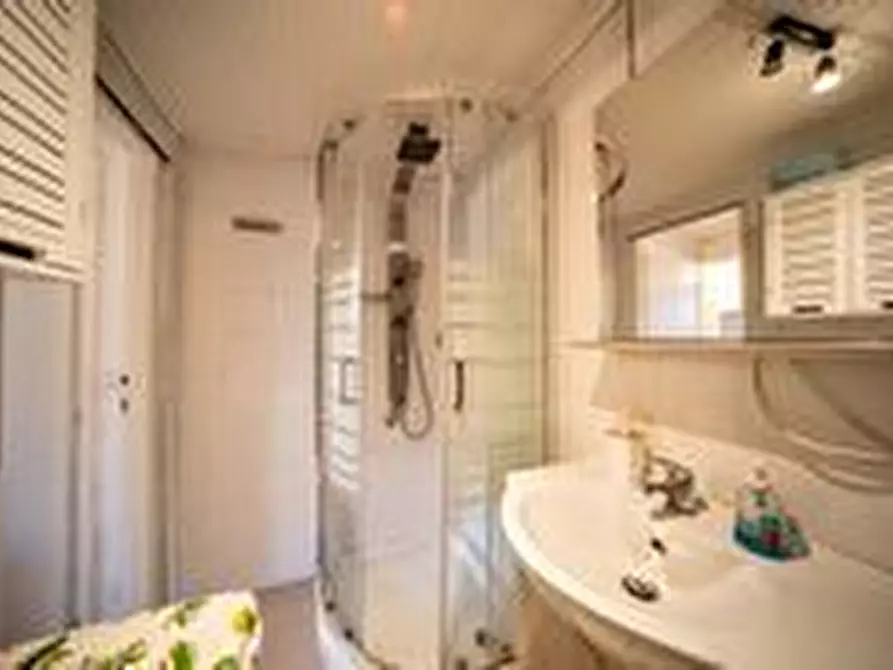 Immagine 12 di Monolocale in affitto  in borgo marodolo a Parma