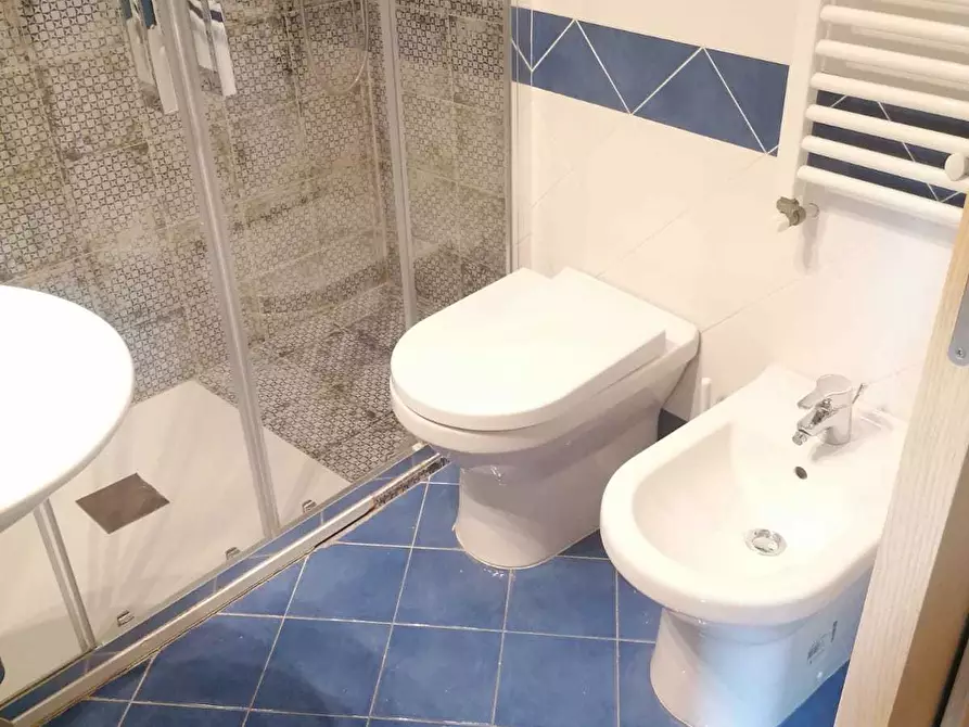 Immagine 31 di Trilocale in vendita  a Palermo