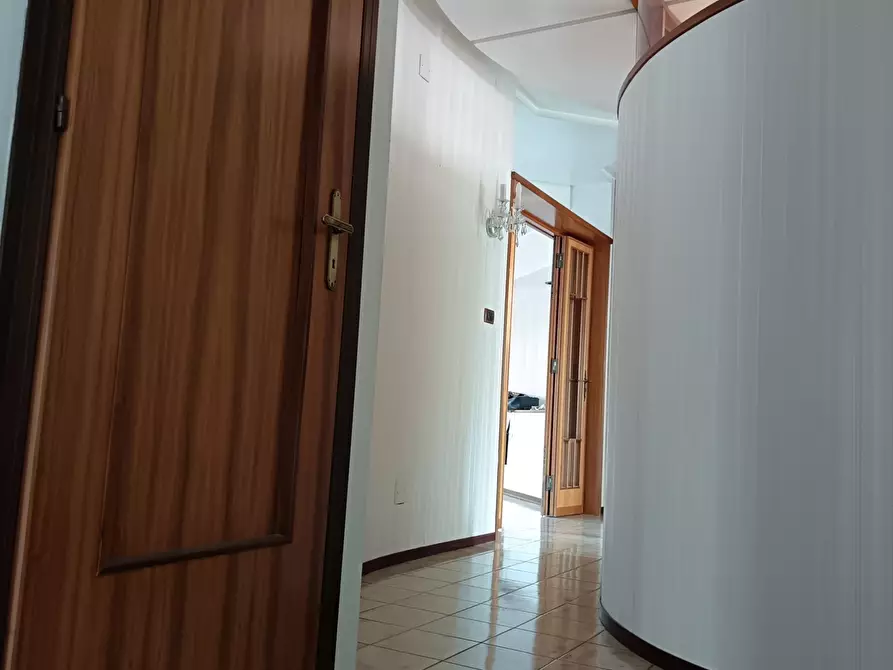 Immagine 14 di Pentalocale in vendita  a Palermo