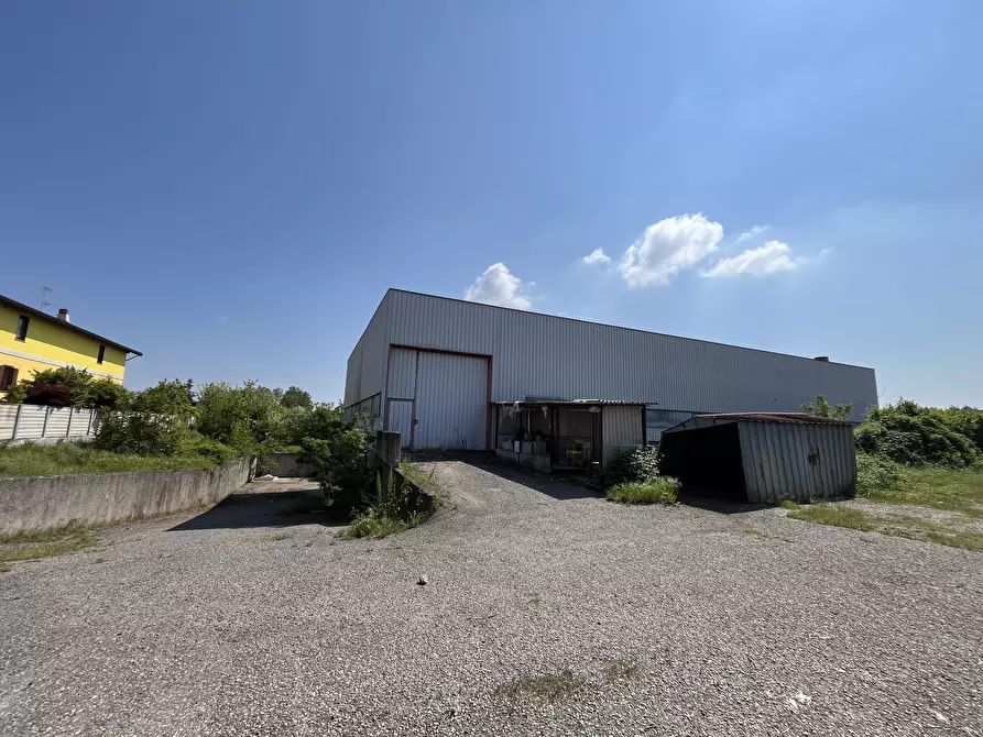 Immagine 16 di Capannone industriale in vendita  in Via Tortona 21 a Vigevano
