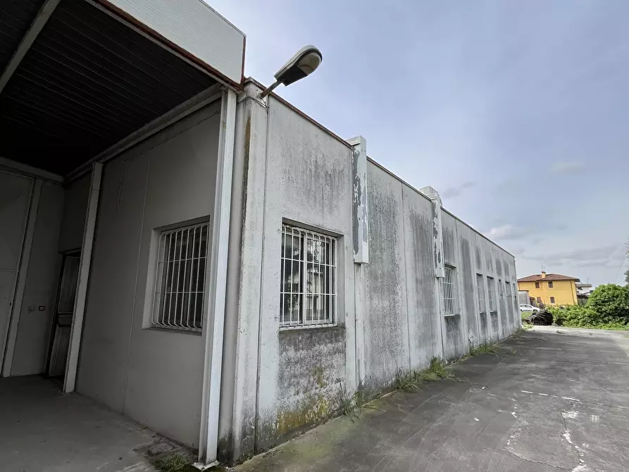 Immagine 10 di Capannone industriale in vendita  in Via Einstein 6 a Villanterio